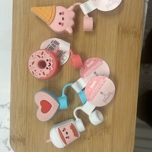 Valentine straw cover